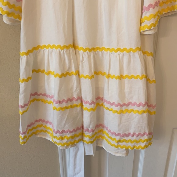 - White Multi print dress with flared arms - Picture 2 of 7